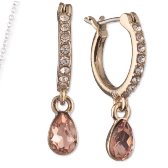 🆕Givenchy - Picture 1 of 3